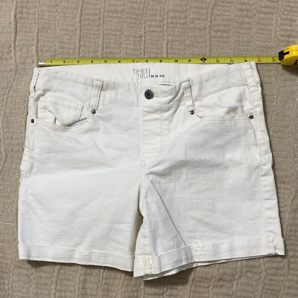 Time and Tru White Casual Denim Shorts